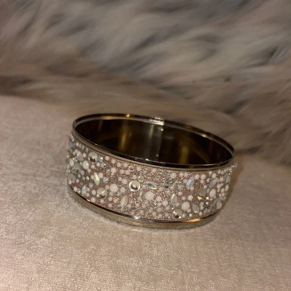 Bath & Body Works Bejeweled 3-Wick Candle Holder - Picture 2 of 5